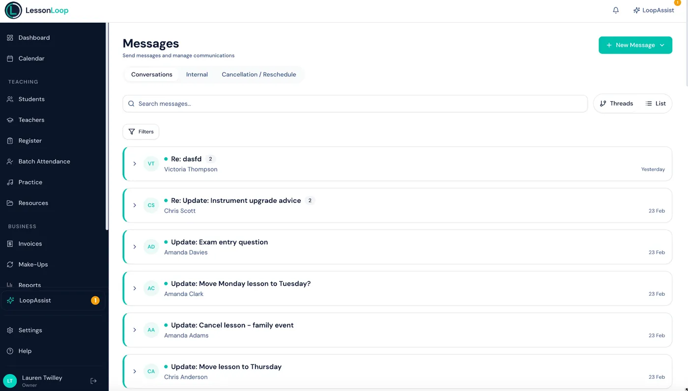 Student list with search, active badges, and avatar initials
